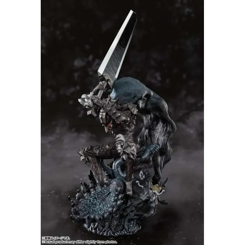 BERSERKER - Guts Berserker armor touche métallique - Figuarts zero